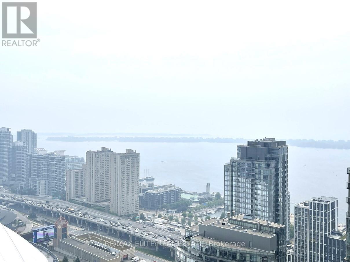 4509 - 1 Concord Cityplace Way, Toronto, Ontario  M5V 0X3 - Photo 3 - C12208563