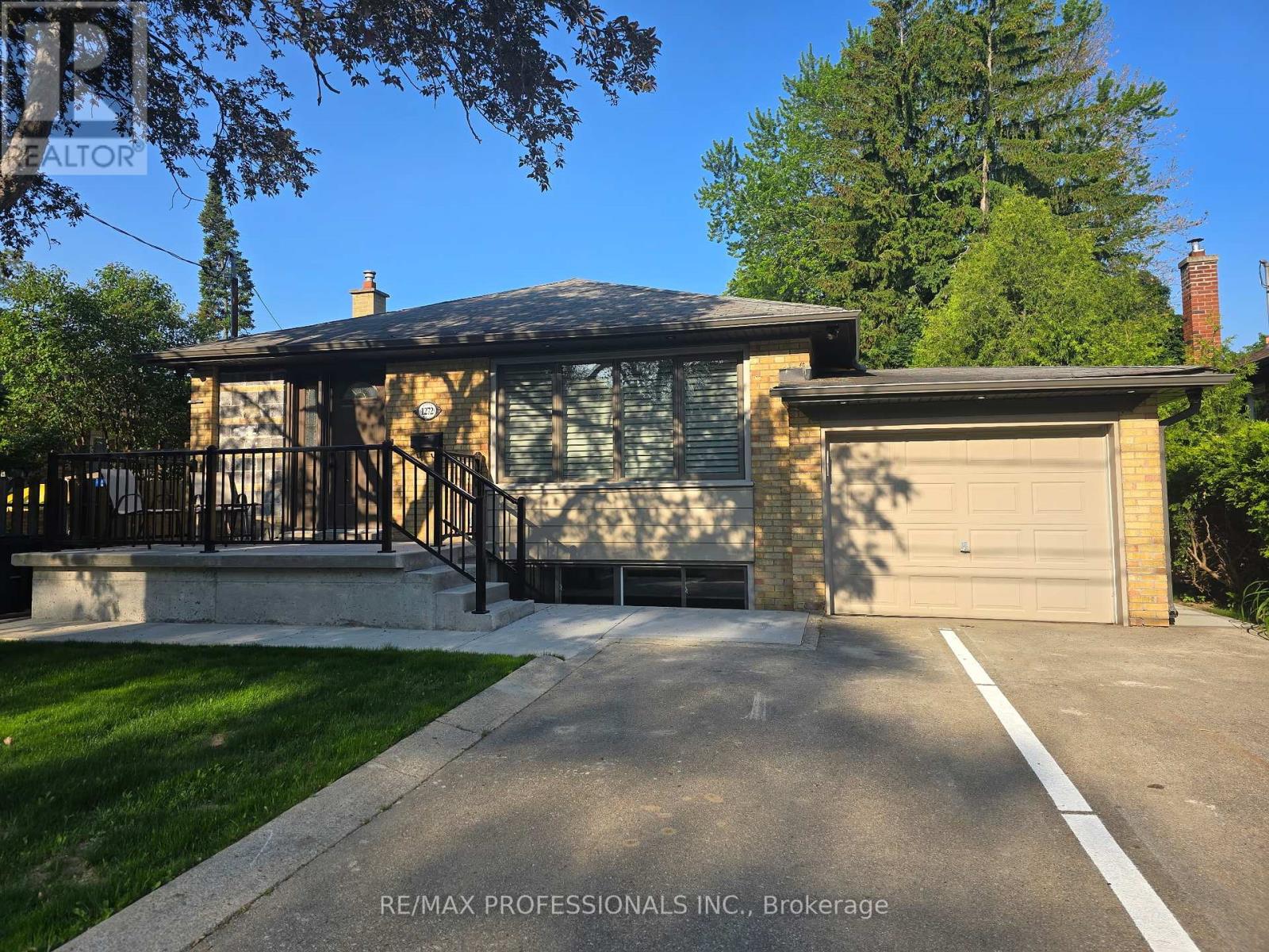1272 Kipling Avenue, Toronto, Ontario  M9B 3N5 - Photo 1 - W12207924