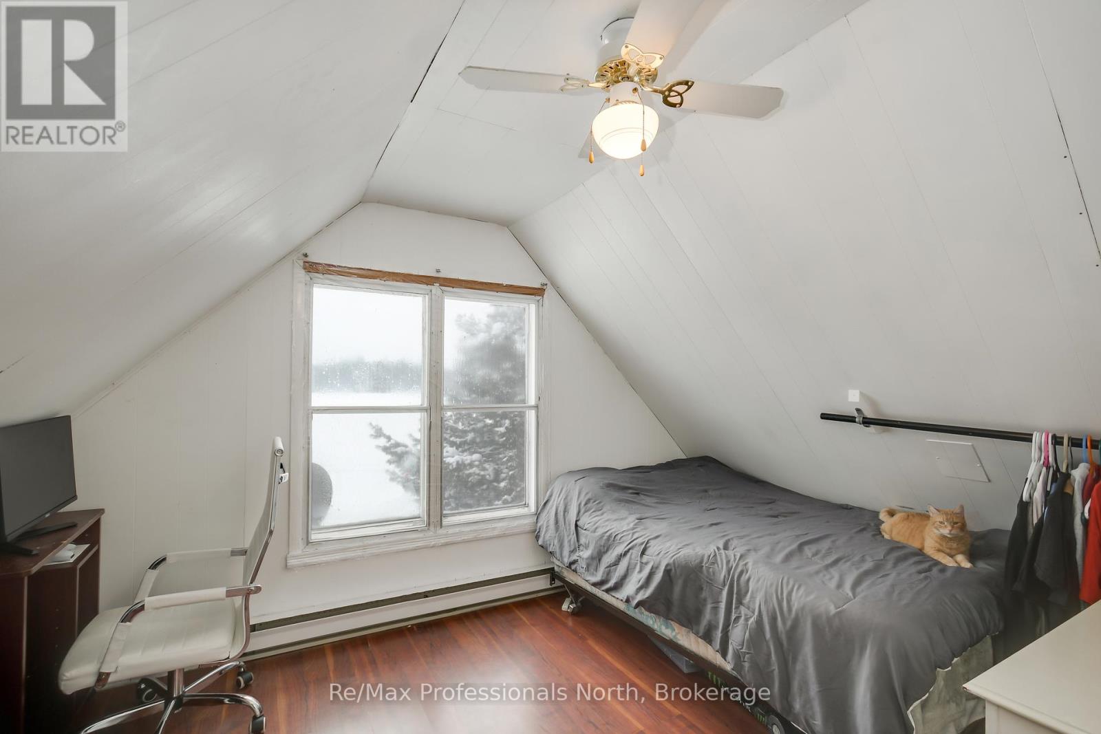 1055 Evanswood Drive, Gravenhurst, Ontario  P0E 1G0 - Photo 18 - X12208838