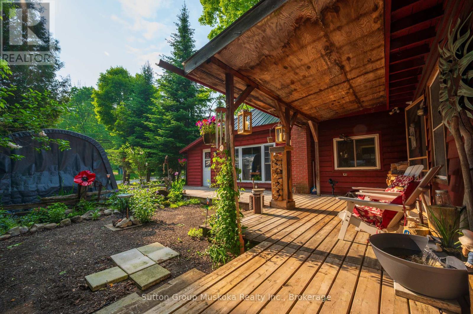 254 Brunel Road, Huntsville, Ontario P1H 1R6 - Photo 4 - X12208841