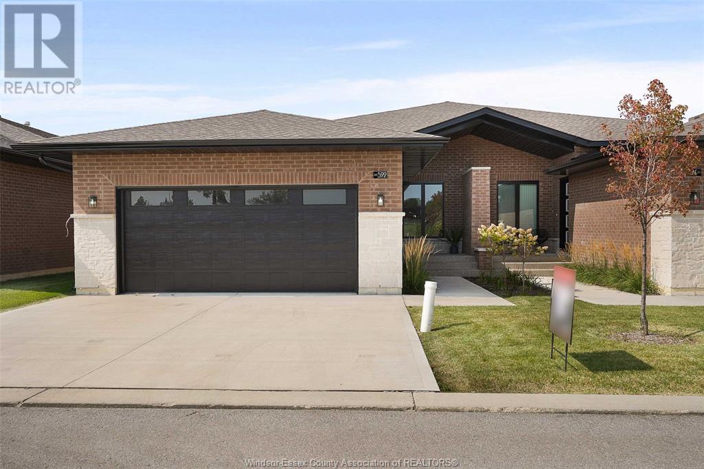 MLS# 25014575: 674 LILY MAC BOULEVARD, Windsor, Canada