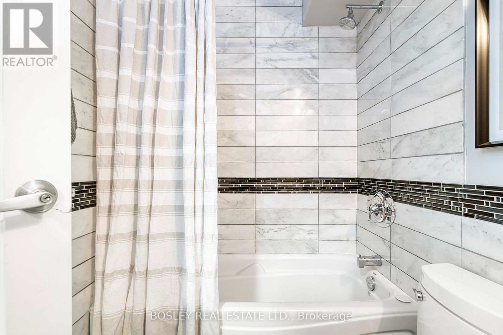 1923 - 77 Maitland Place, Toronto, Ontario  M4Y 2V6 - Photo 10 - C12206378