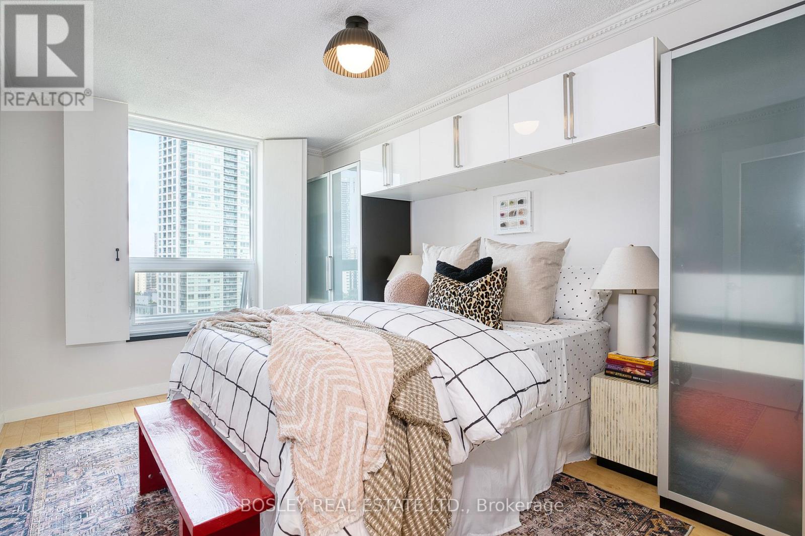 1923 - 77 Maitland Place, Toronto, Ontario  M4Y 2V6 - Photo 18 - C12206378