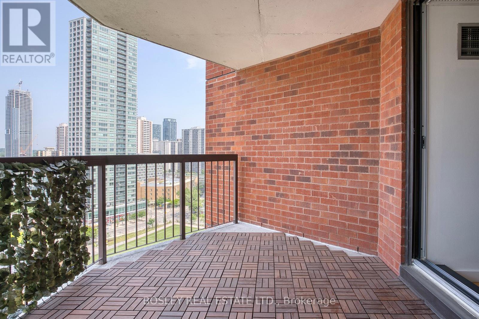 1923 - 77 Maitland Place, Toronto, Ontario  M4Y 2V6 - Photo 26 - C12206378