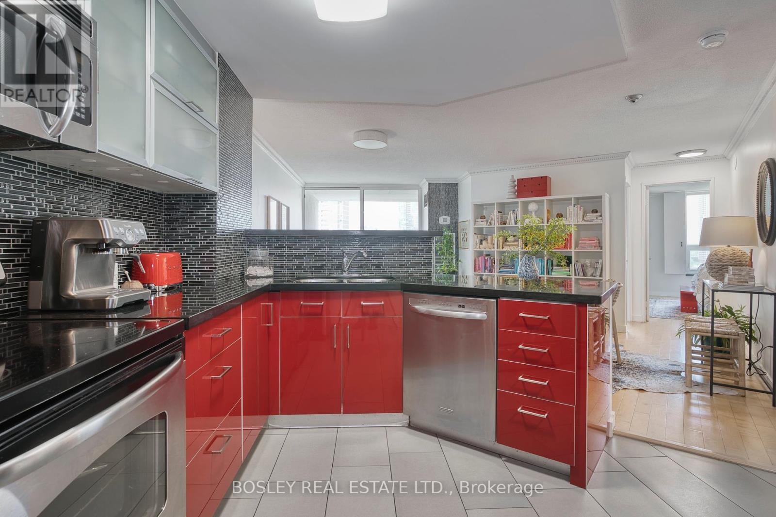1923 - 77 Maitland Place, Toronto, Ontario  M4Y 2V6 - Photo 6 - C12206378