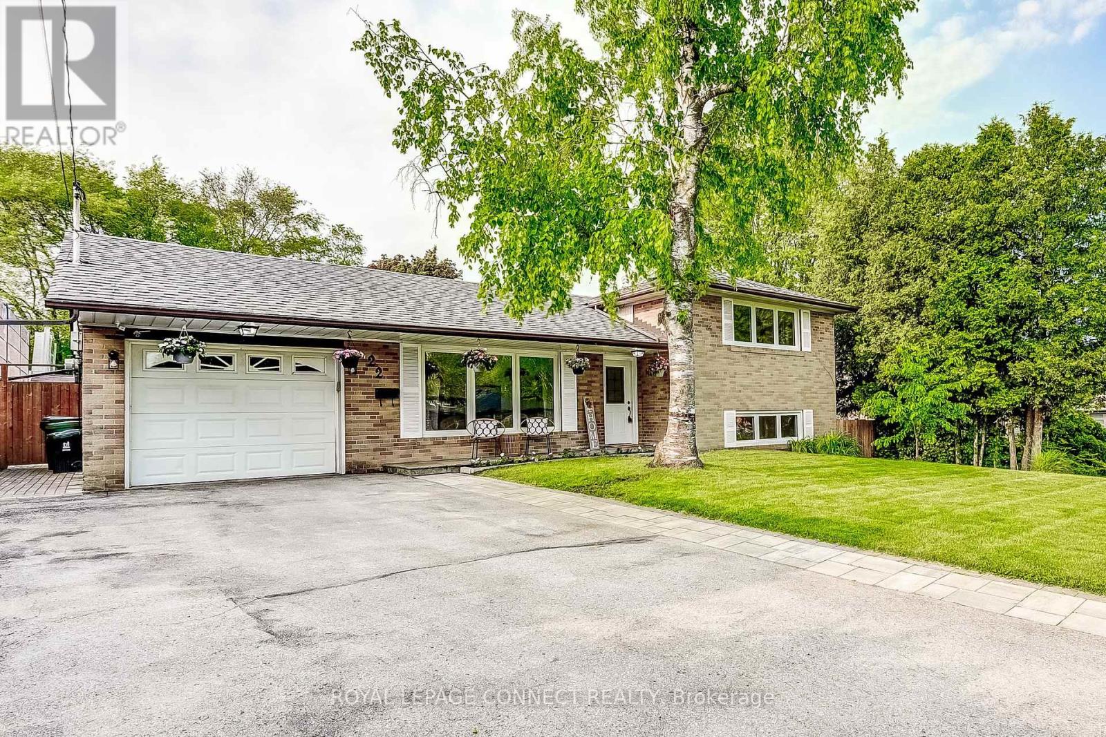 22 RAVINE PARK CRESCENT, Toronto, Ontario