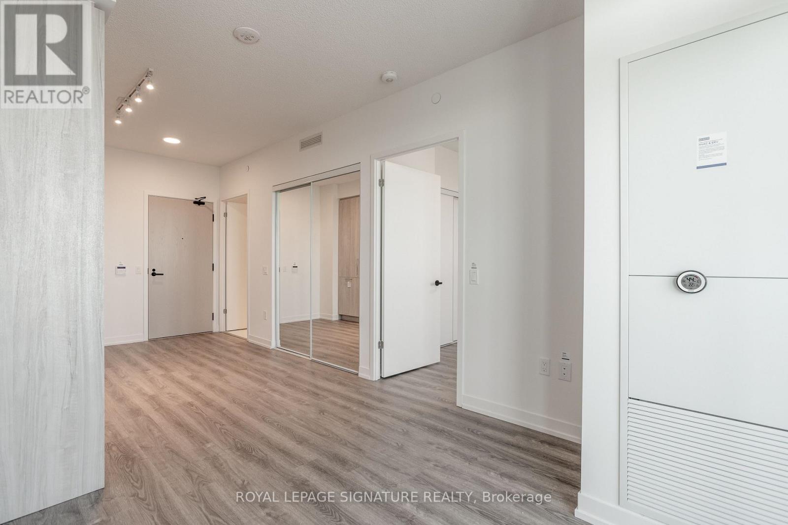 4505 - 195 Commerce Street, Vaughan, Ontario  L4K 0P9 - Photo 11 - N12199710