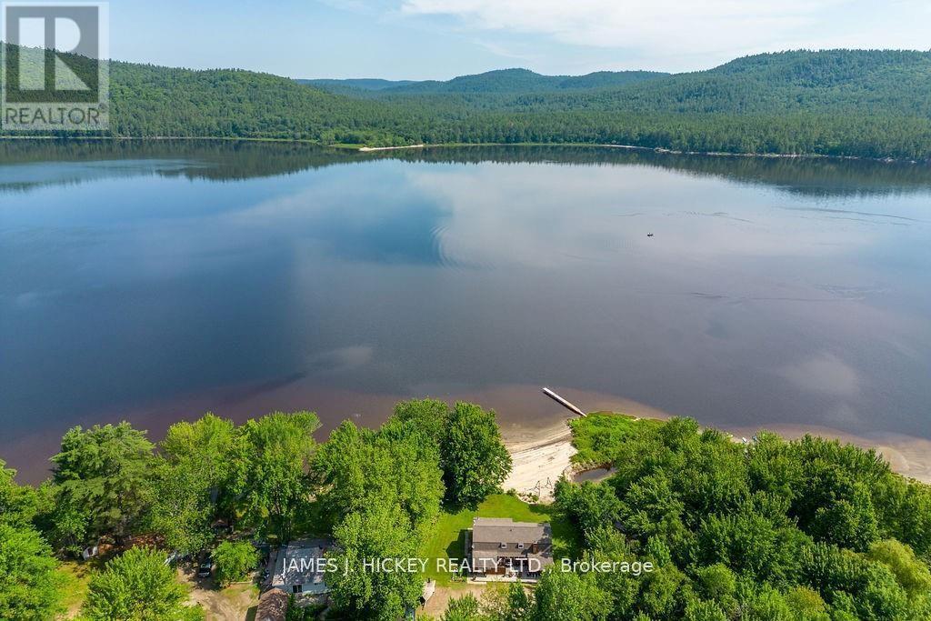 419 Devlin Lane, Laurentian Hills, Ontario  K0J 1P0 - Photo 26 - X12204173