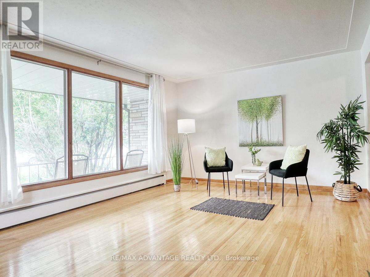 33-35 Adare Crescent, London South, Ontario  N6C 2S7 - Photo 8 - X12208861