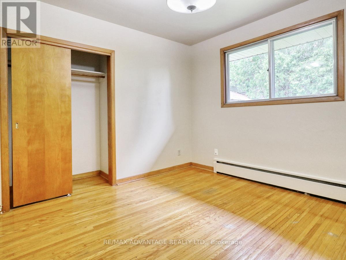 33-35 Adare Crescent, London South, Ontario  N6C 2S7 - Photo 46 - X12208861