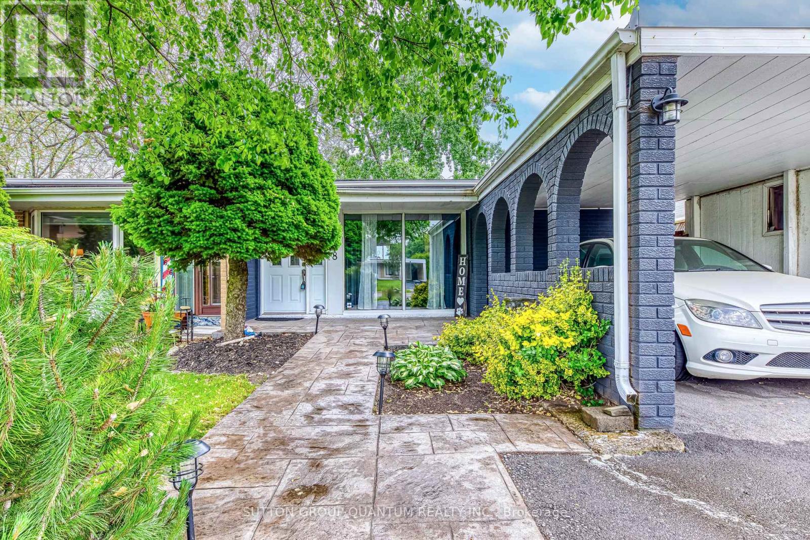 2618 Constable Road, Mississauga, Ontario  L5J 1W2 - Photo 2 - W12203420
