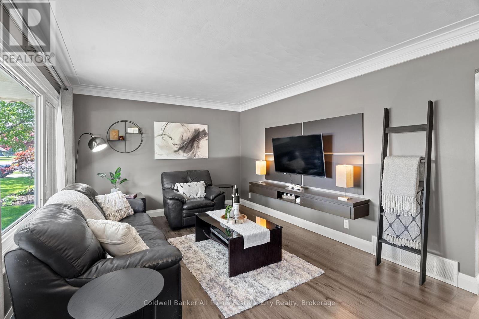 461 Maple Avenue N, North Perth, Ontario  N4W 3G4 - Photo 6 - X12206611