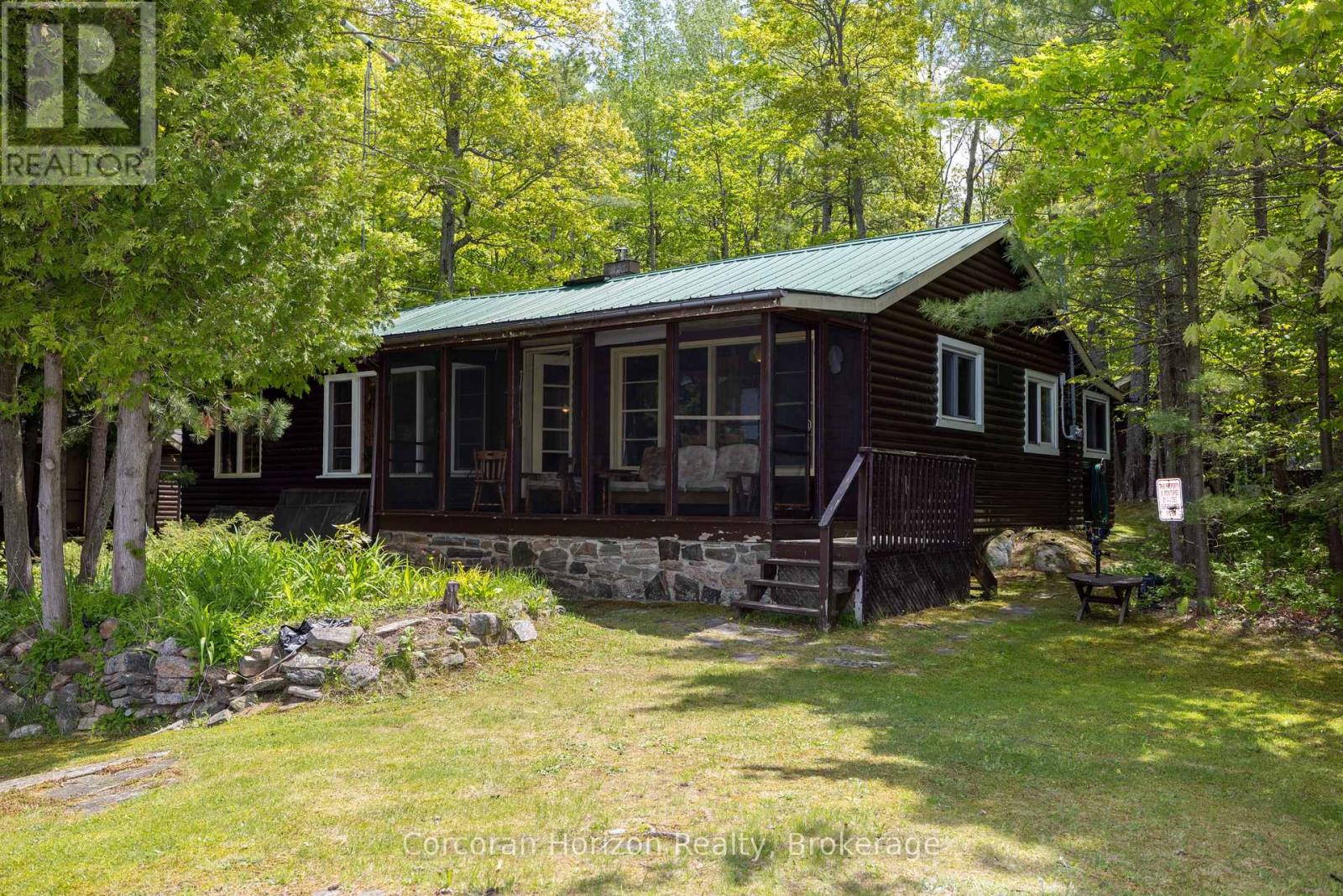 61 Arts Lane, Georgian Bay, Ontario  L0K 1S0 - Photo 2 - X12206684