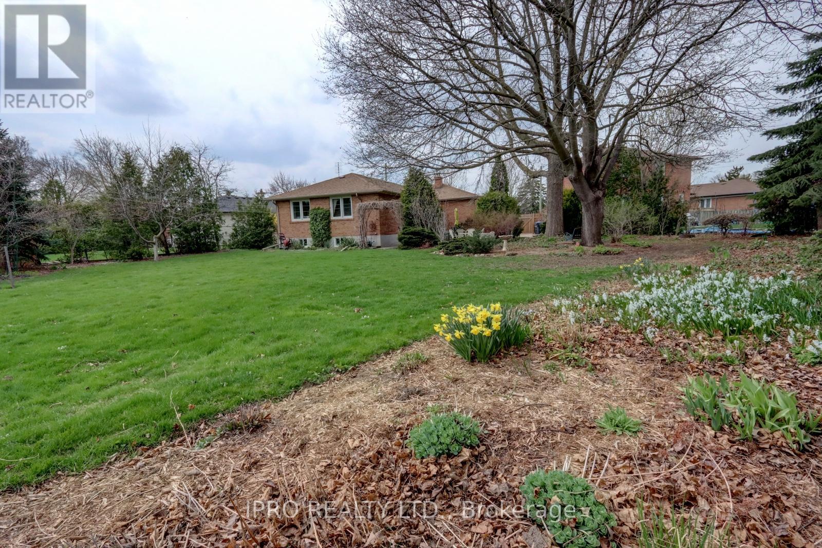 10 Chestnut Avenue, Brampton, Ontario  L6X 2A5 - Photo 44 - W12142278