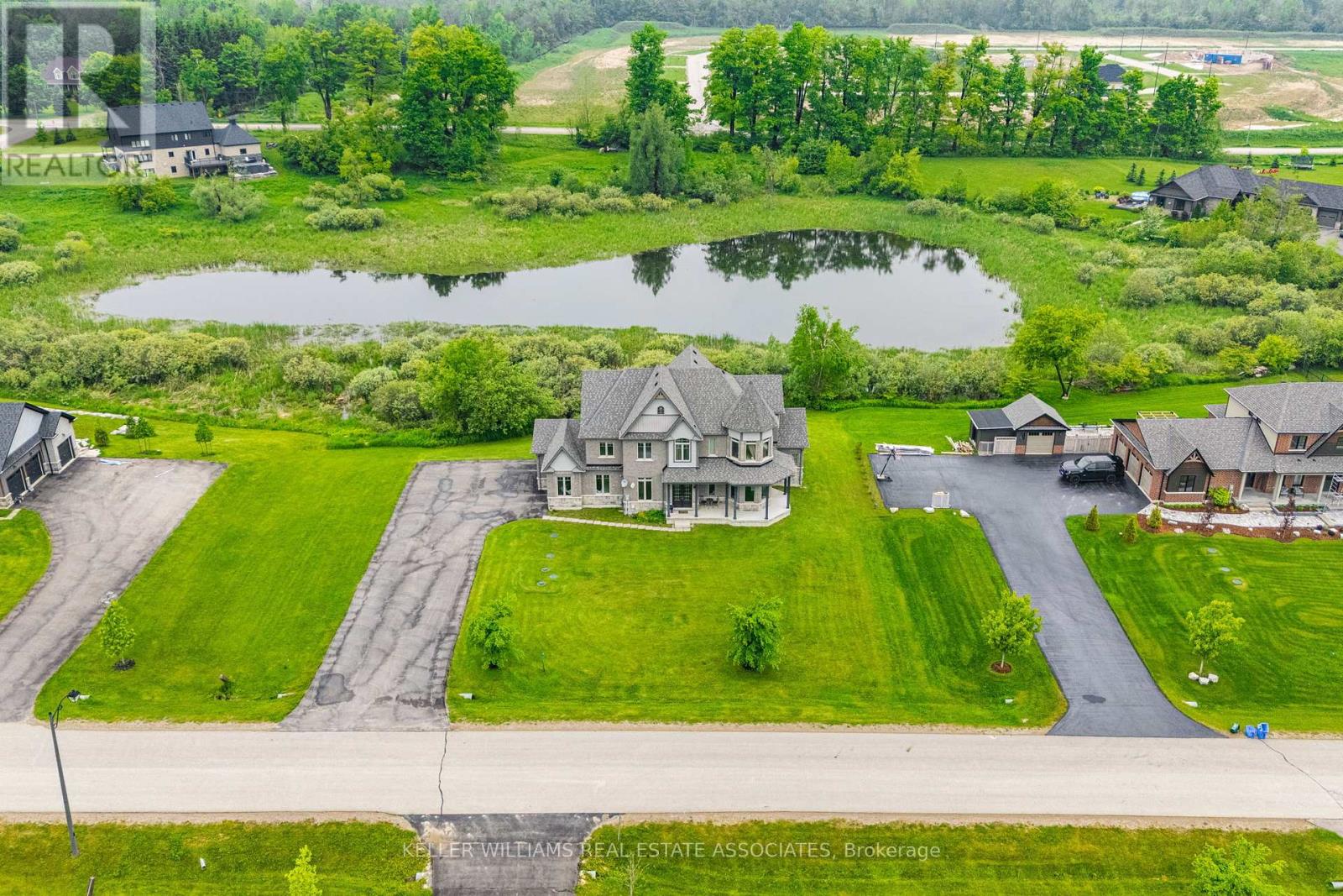 7 Country Meadows Drive, Amaranth, Ontario  L9V 3T8 - Photo 5 - X12207202