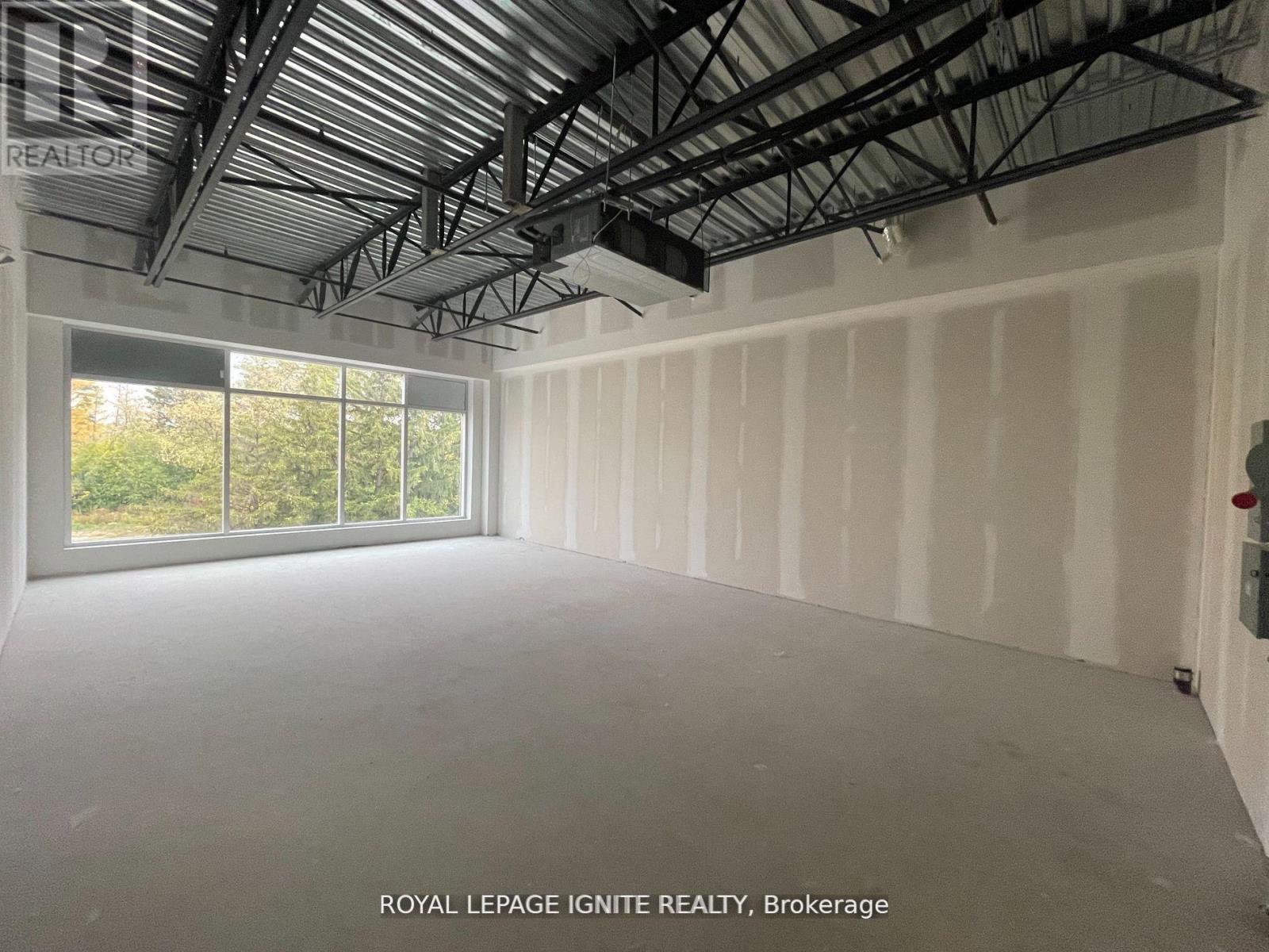 306 - 1670 North Service Road E, Oakville (Qe Queen Elizabeth), Ontario  L6H 7G3 - Photo 6 - W12207941