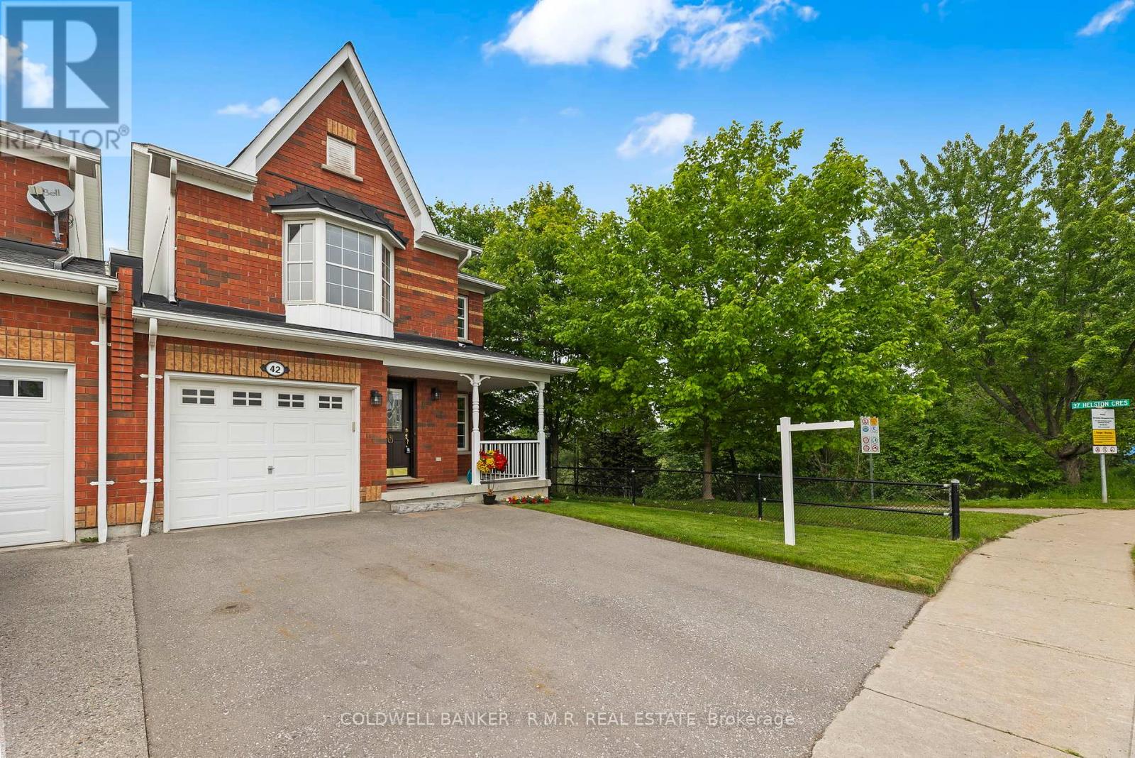 42 Ipswich Place, Whitby, Ontario  L1M 2K1 - Photo 2 - E12208900