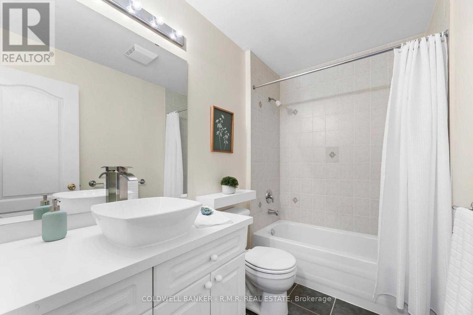 42 Ipswich Place, Whitby, Ontario  L1M 2K1 - Photo 25 - E12208900