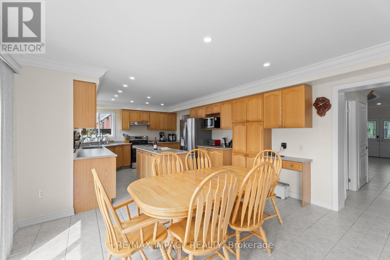 1615 Coldstream Drive, Oshawa, Ontario  L1K 3B5 - Photo 9 - E12208918