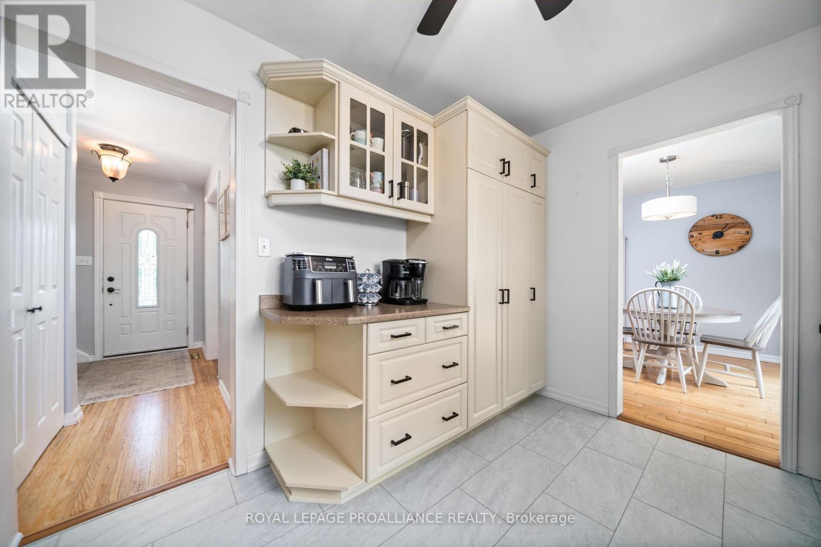 270 Mcgill Street, Quinte West, Ontario  K8V 3K8 - Photo 12 - X12208966
