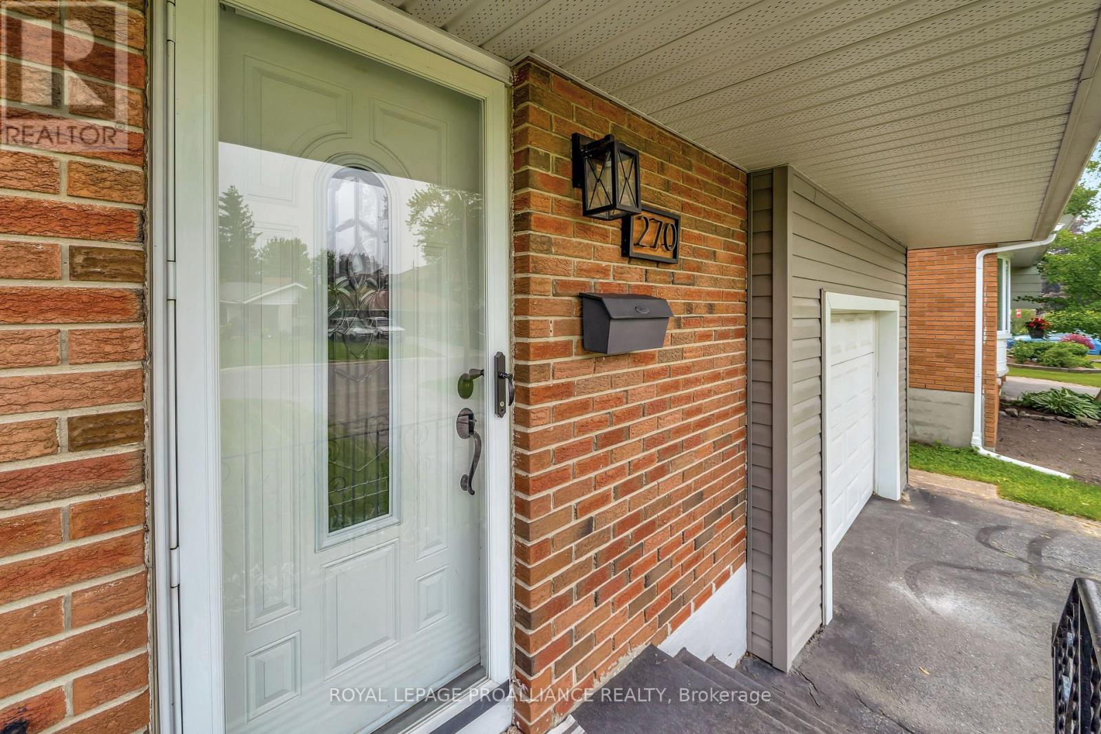 270 Mcgill Street, Quinte West, Ontario  K8V 3K8 - Photo 2 - X12208966