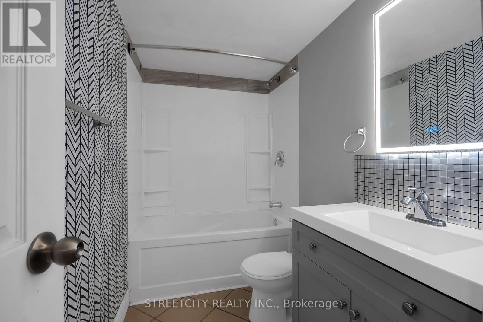 Photo 11 of 31 for 109 - 1103 Jalna Boulevard