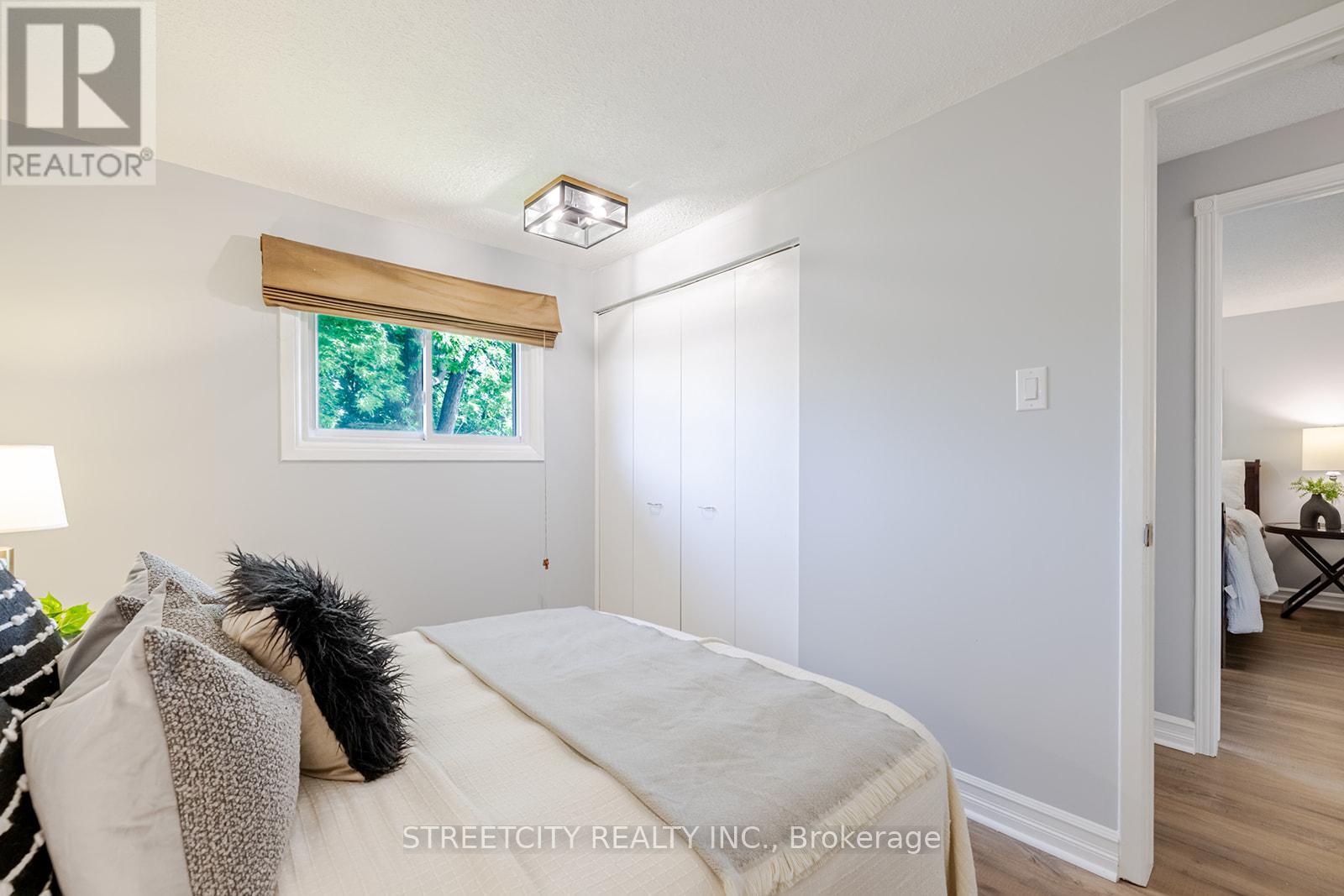 Photo 18 of 49 for 41 Fennell Crescent