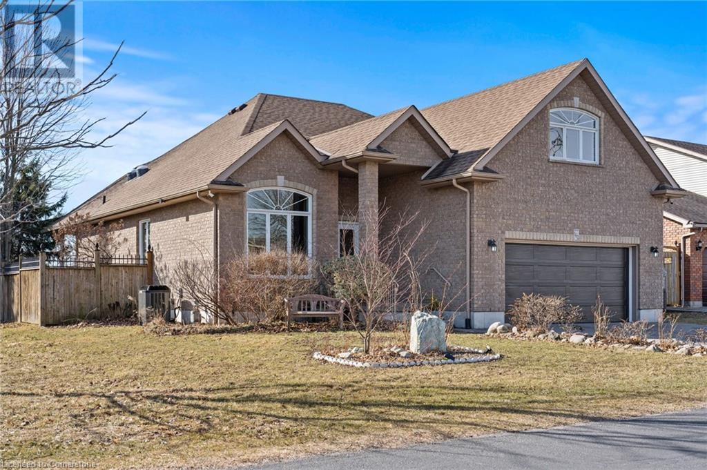 162 West Church Street, Waterford, Ontario  N0E 1Y0 - Photo 1 - 40739430