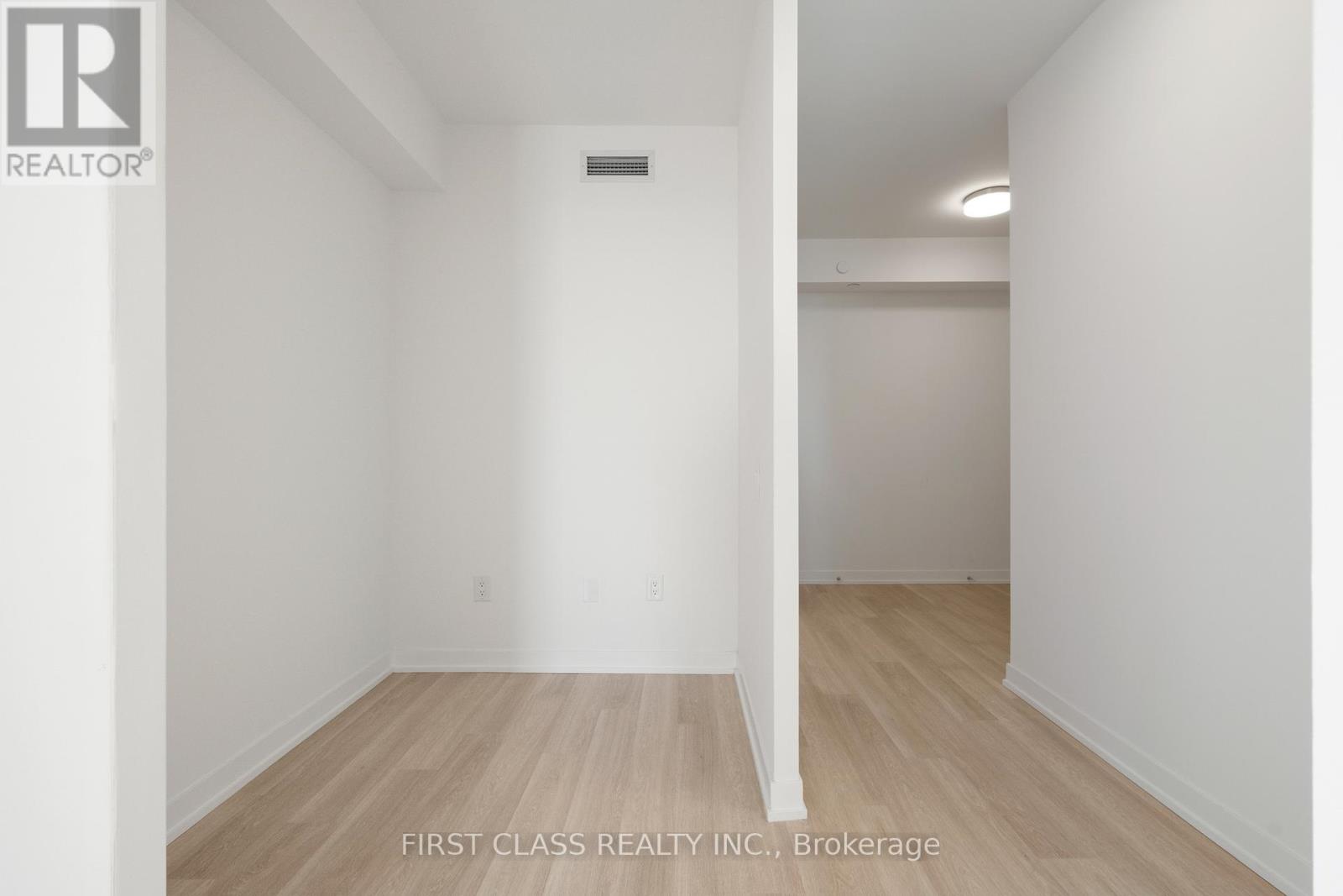 922 - 500 Wilson Avenue, Toronto, Ontario  M3H 5Y9 - Photo 7 - C12154367