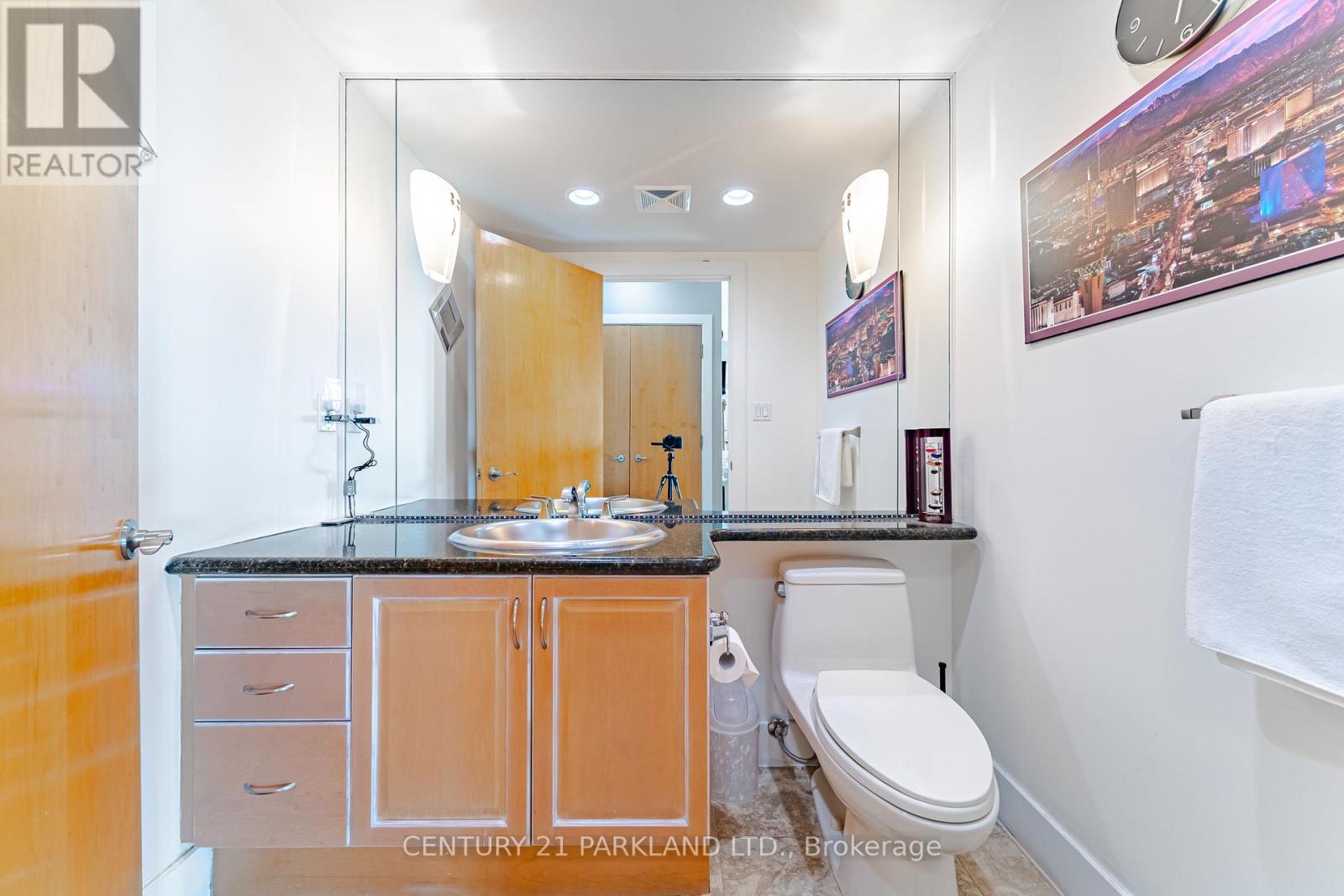 Lrg 7 - 7 Lorraine Drive, Toronto, Ontario  M2N 7H3 - Photo 5 - C12177159
