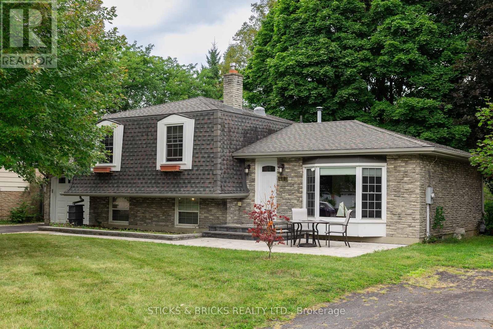 477 Dorchester Street, Niagara-On-The-Lake (Town), Ontario  L0S 1J0 - Photo 1 - X12208971