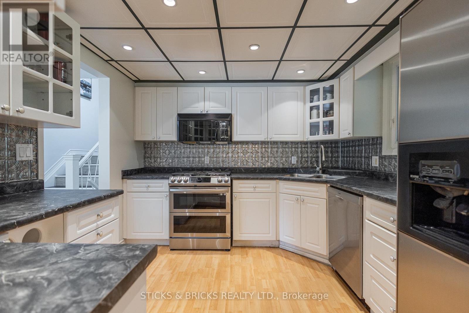 477 Dorchester Street, Niagara-On-The-Lake (Town), Ontario  L0S 1J0 - Photo 11 - X12208971