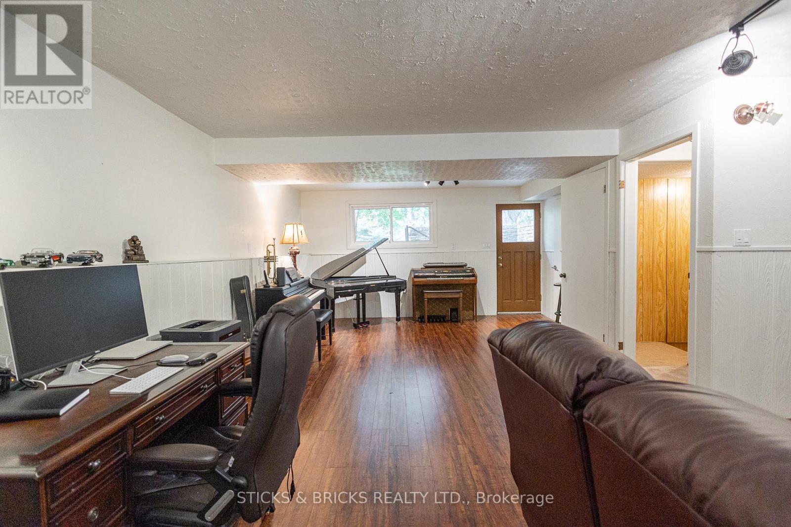477 Dorchester Street, Niagara-On-The-Lake (Town), Ontario  L0S 1J0 - Photo 21 - X12208971