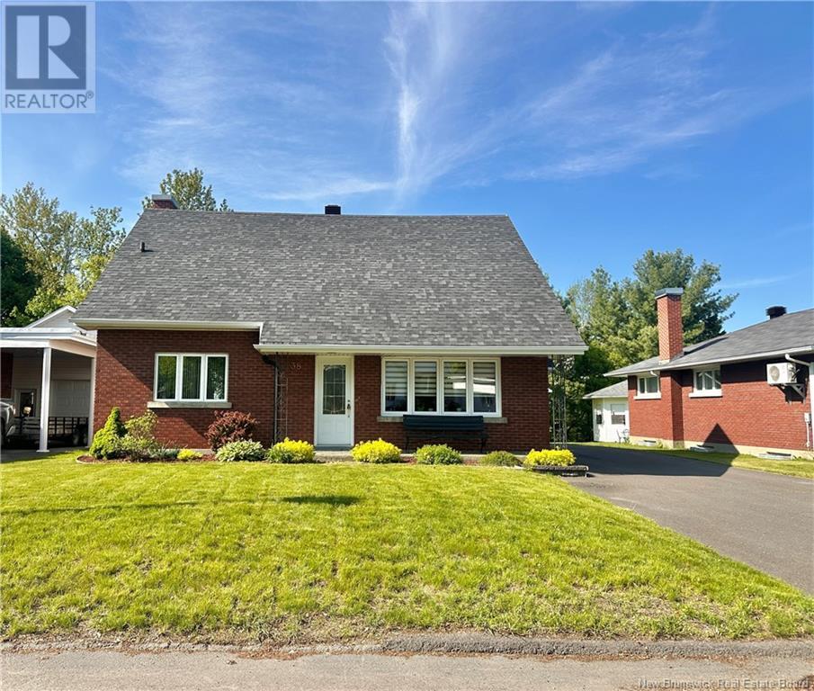 38 Vimy, edmundston, New Brunswick