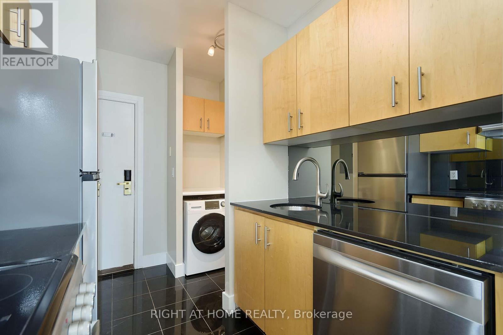 227 - 2737 Keele Street, Toronto, Ontario  M3M 2E9 - Photo 17 - W12206362