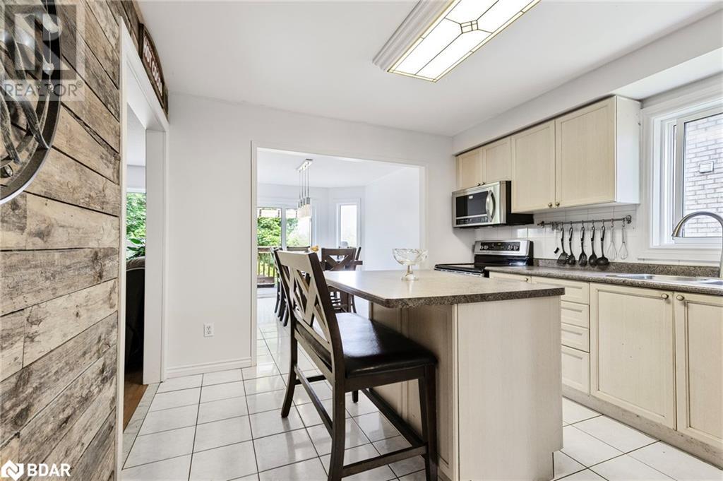 22 Bishop Drive, Barrie, Ontario  L4N 6Y6 - Photo 5 - 40734041