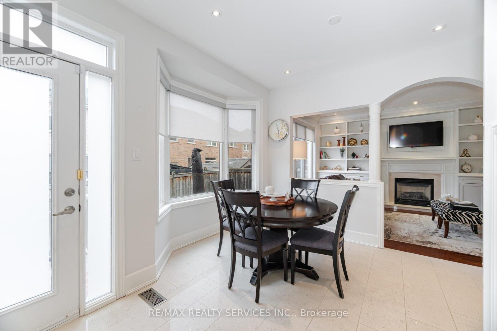57 Hawkridge Trail, Brampton, Ontario  L6P 2T6 - Photo 17 - W12154296