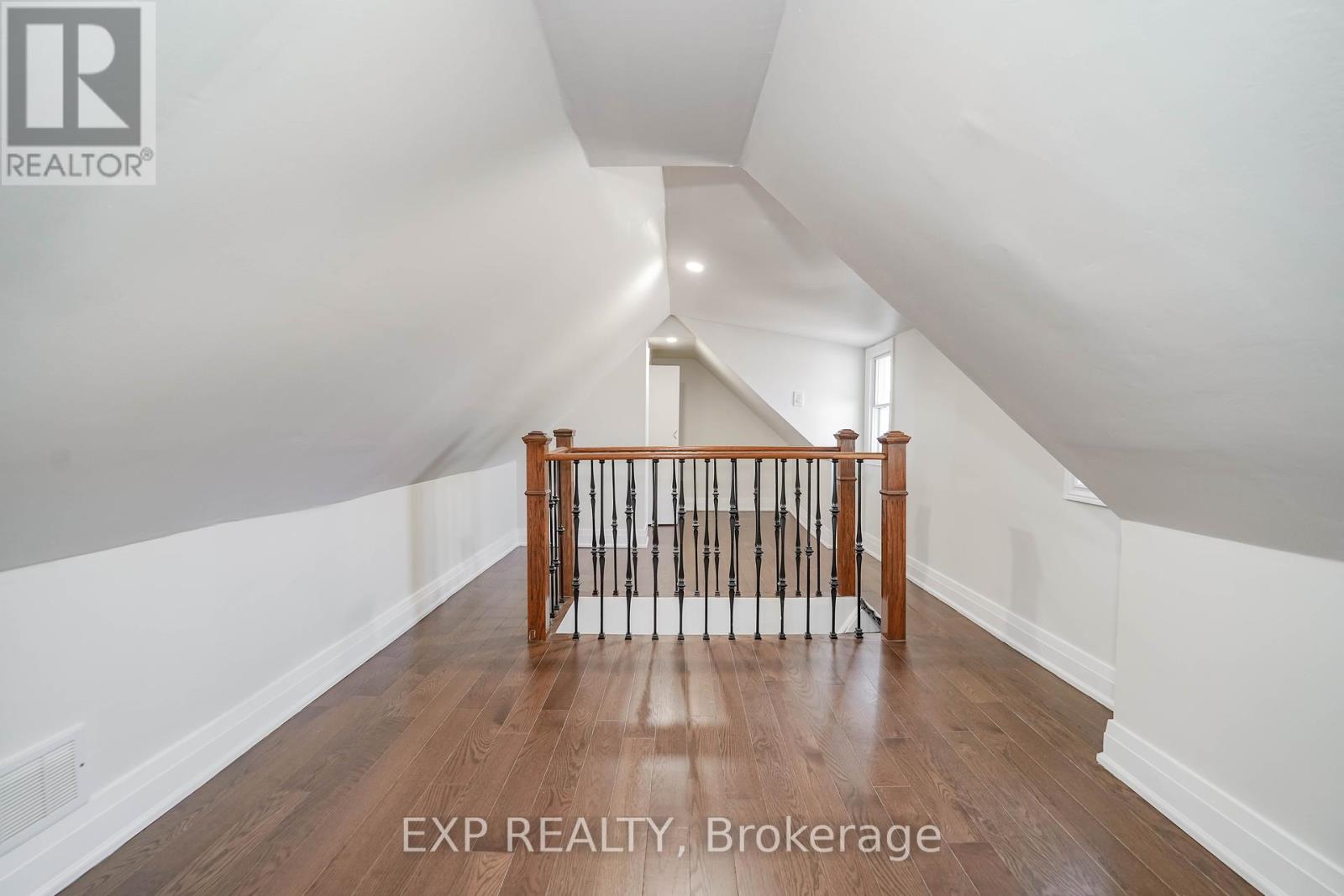 4 Northumberland Street, Toronto, Ontario  M6H 1P7 - Photo 30 - W12208508