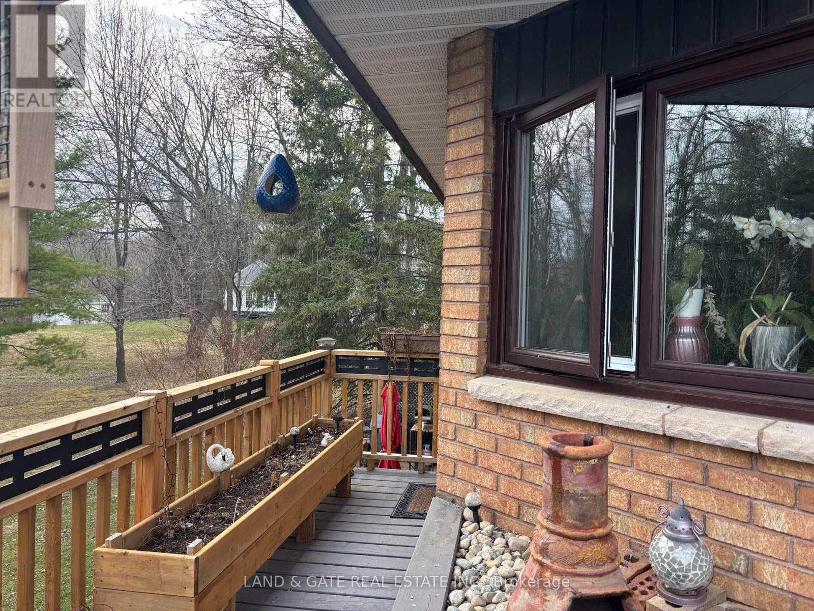 92 Murray Street, Quinte West, Ontario  K8V 2E7 - Photo 29 - X12065612