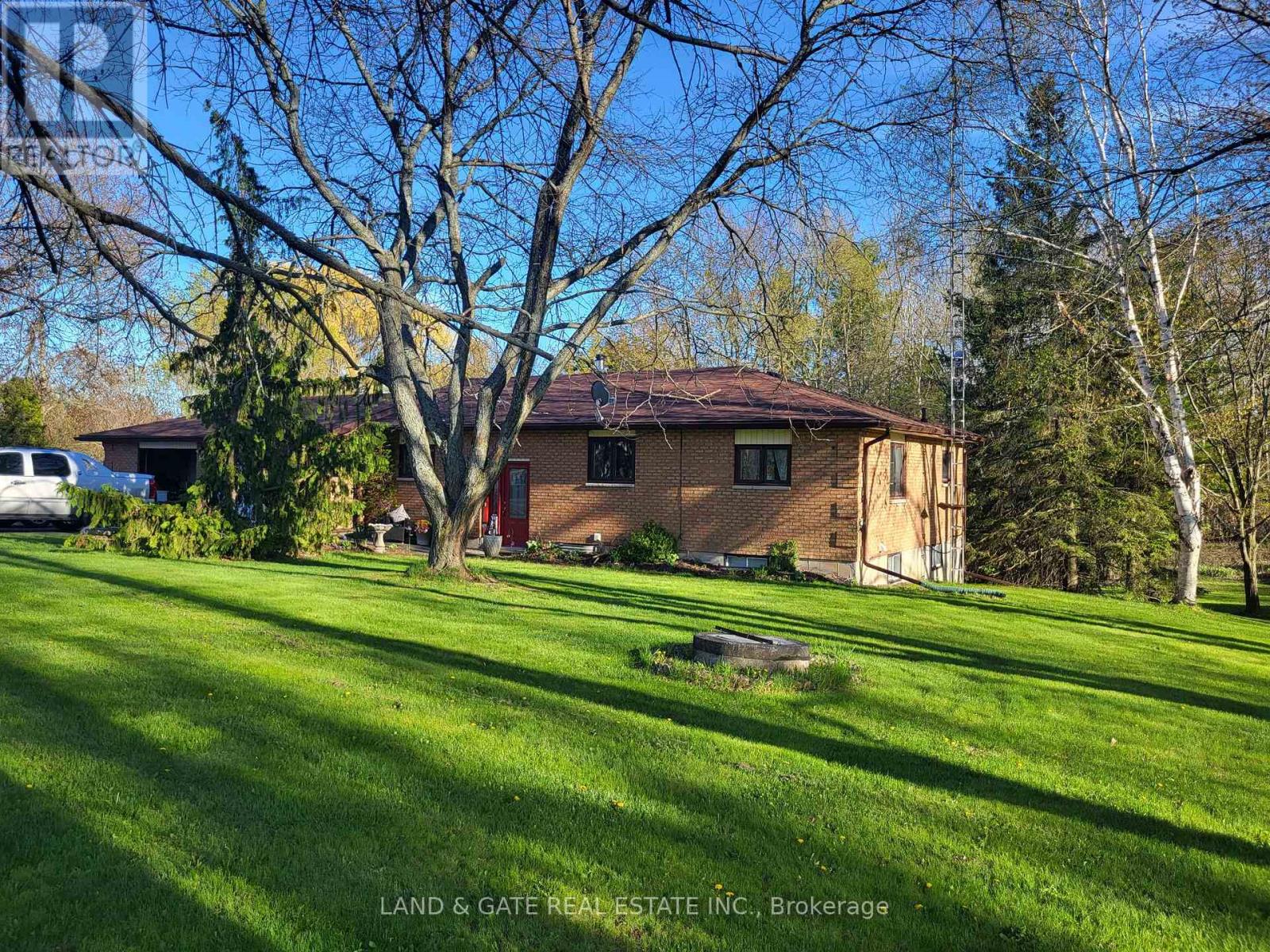 92 Murray Street, Quinte West, Ontario  K8V 2E7 - Photo 2 - X12065612