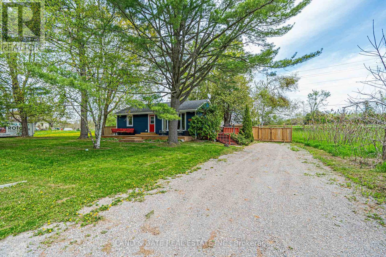 2421 Upper Chemong Drive, Selwyn, Ontario  K0L 2H0 - Photo 22 - X12151222