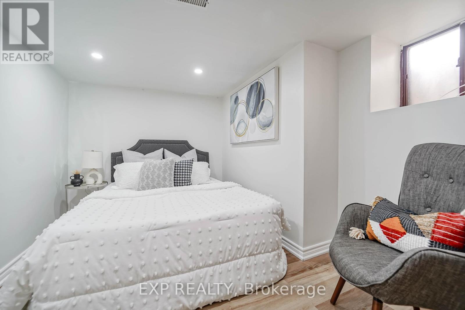 4 Northumberland Street, Toronto, Ontario  M6H 1P7 - Photo 42 - W12208508