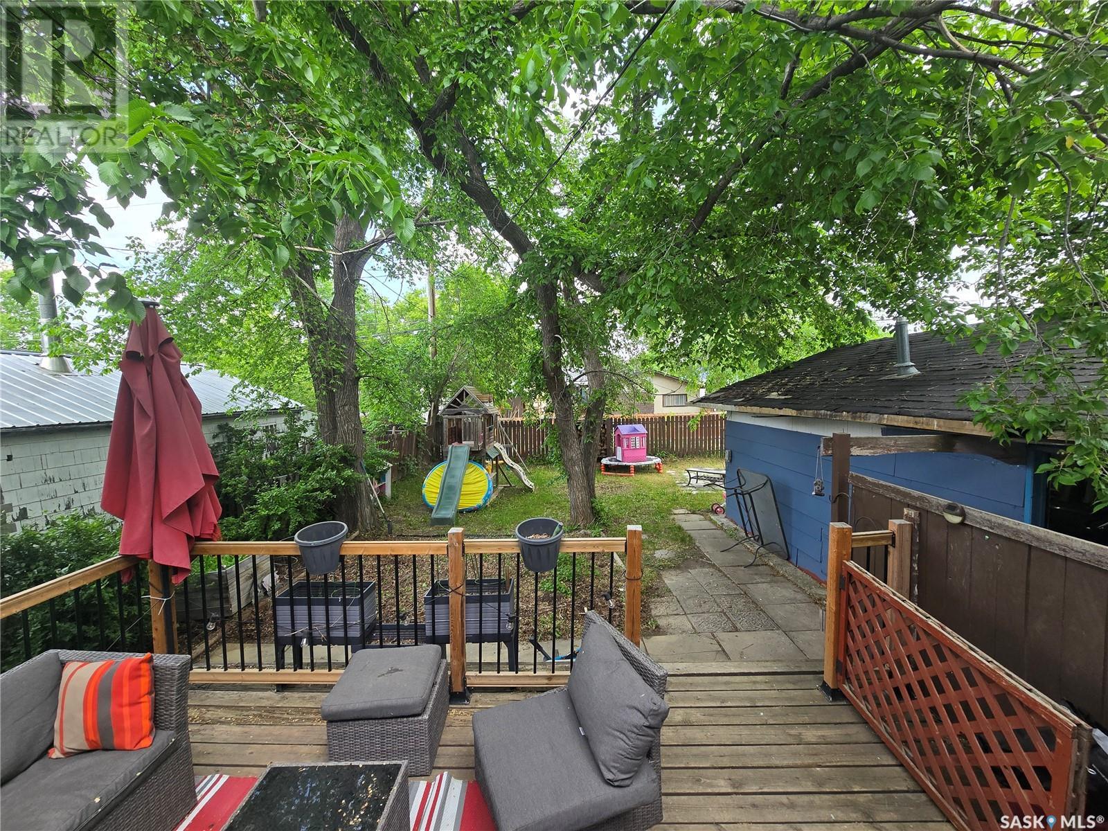 118 9th Street, Weyburn, Saskatchewan  S4H 1E7 - Photo 25 - SK007524