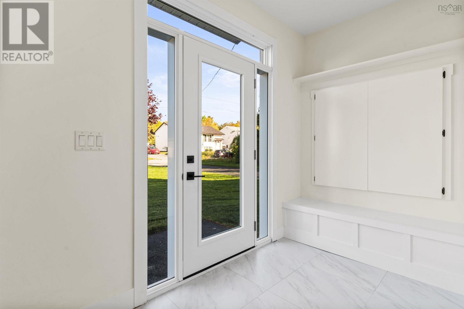 Property at 46 Contessa Court image 5