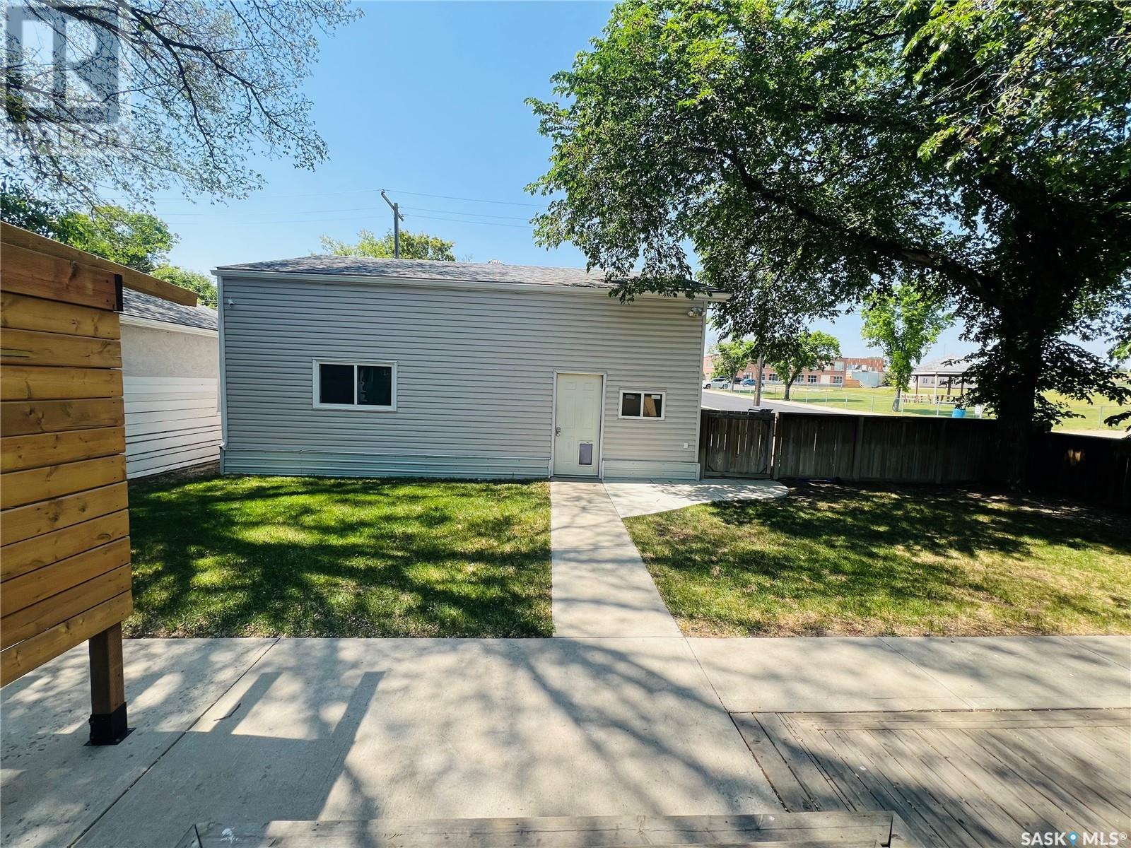 478 6th Avenue Nw, Swift Current, Saskatchewan  S9H 0Y3 - Photo 40 - SK008921
