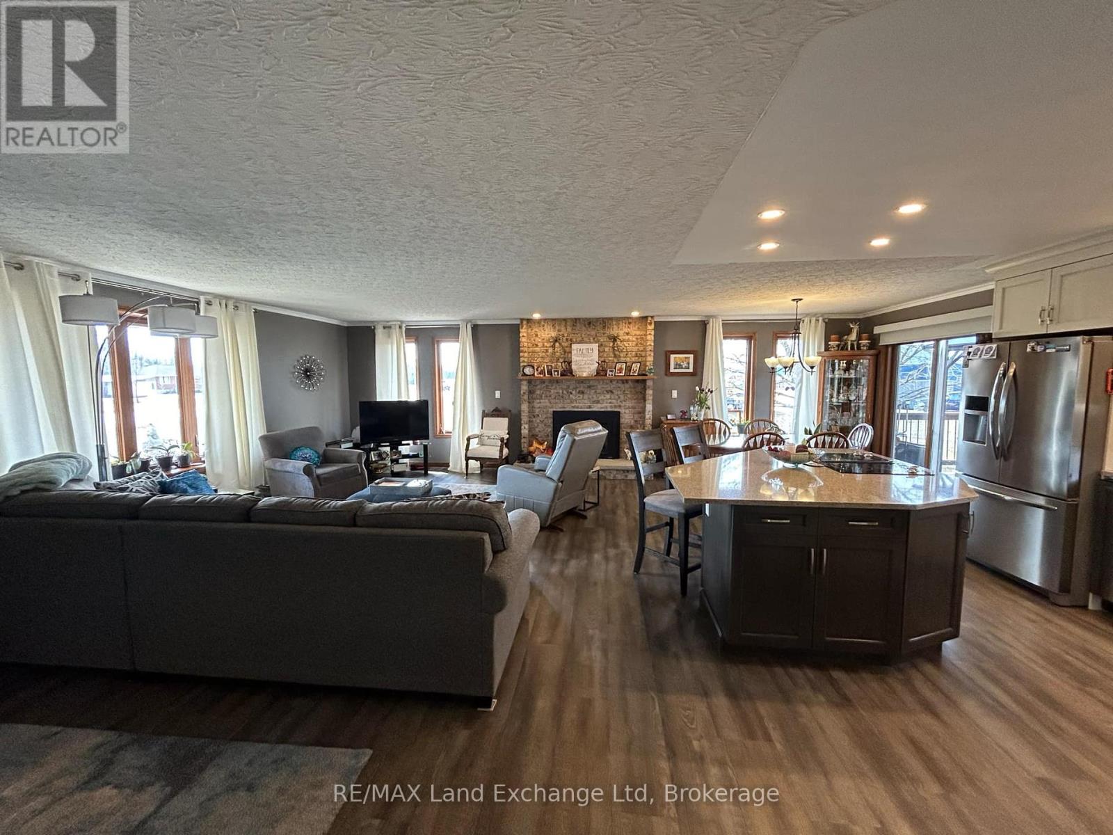 1 A Crawford Street, North Huron, Ontario  N0G 2W0 - Photo 10 - X12035127