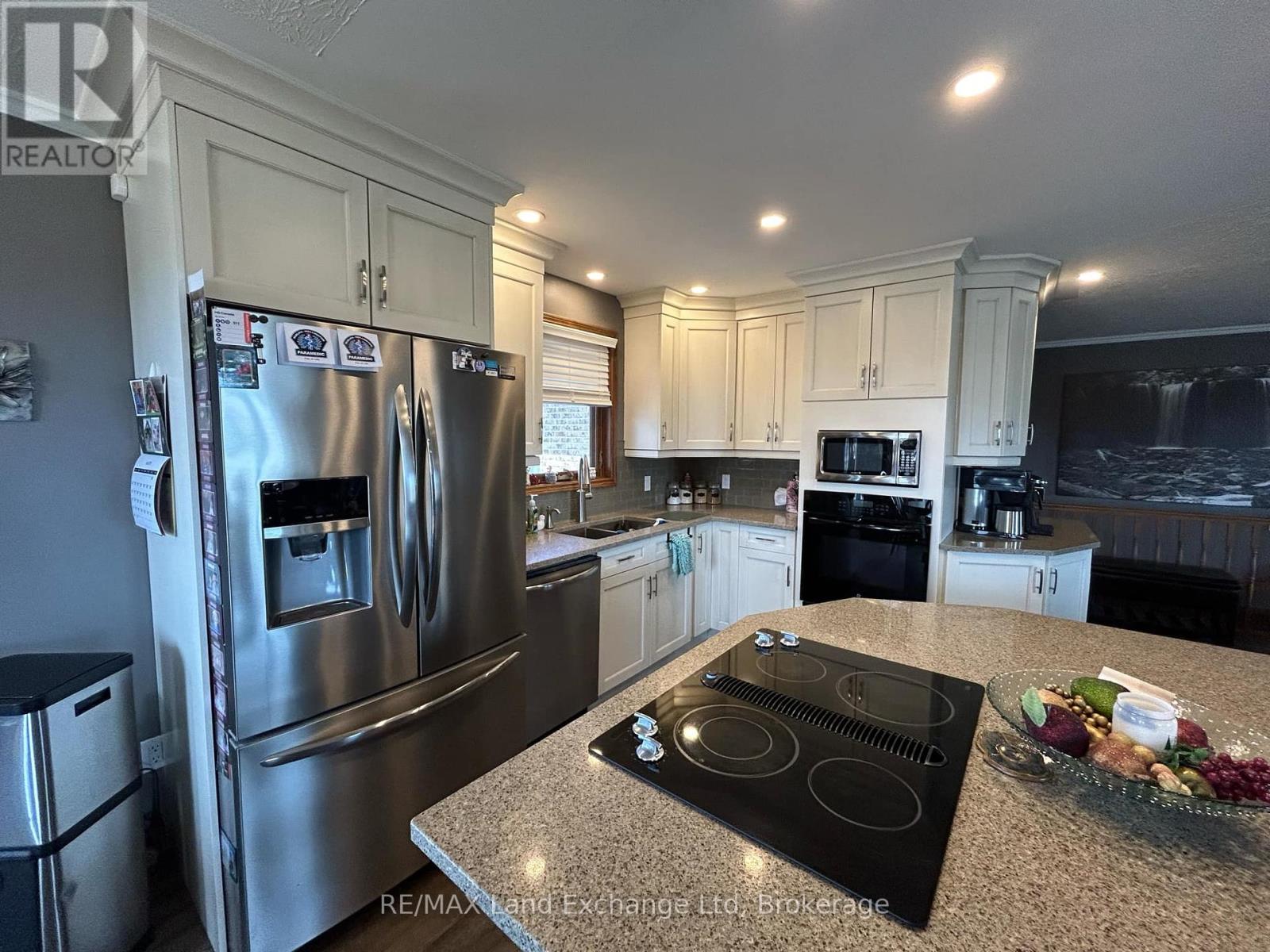 1 A Crawford Street, North Huron, Ontario  N0G 2W0 - Photo 14 - X12035127