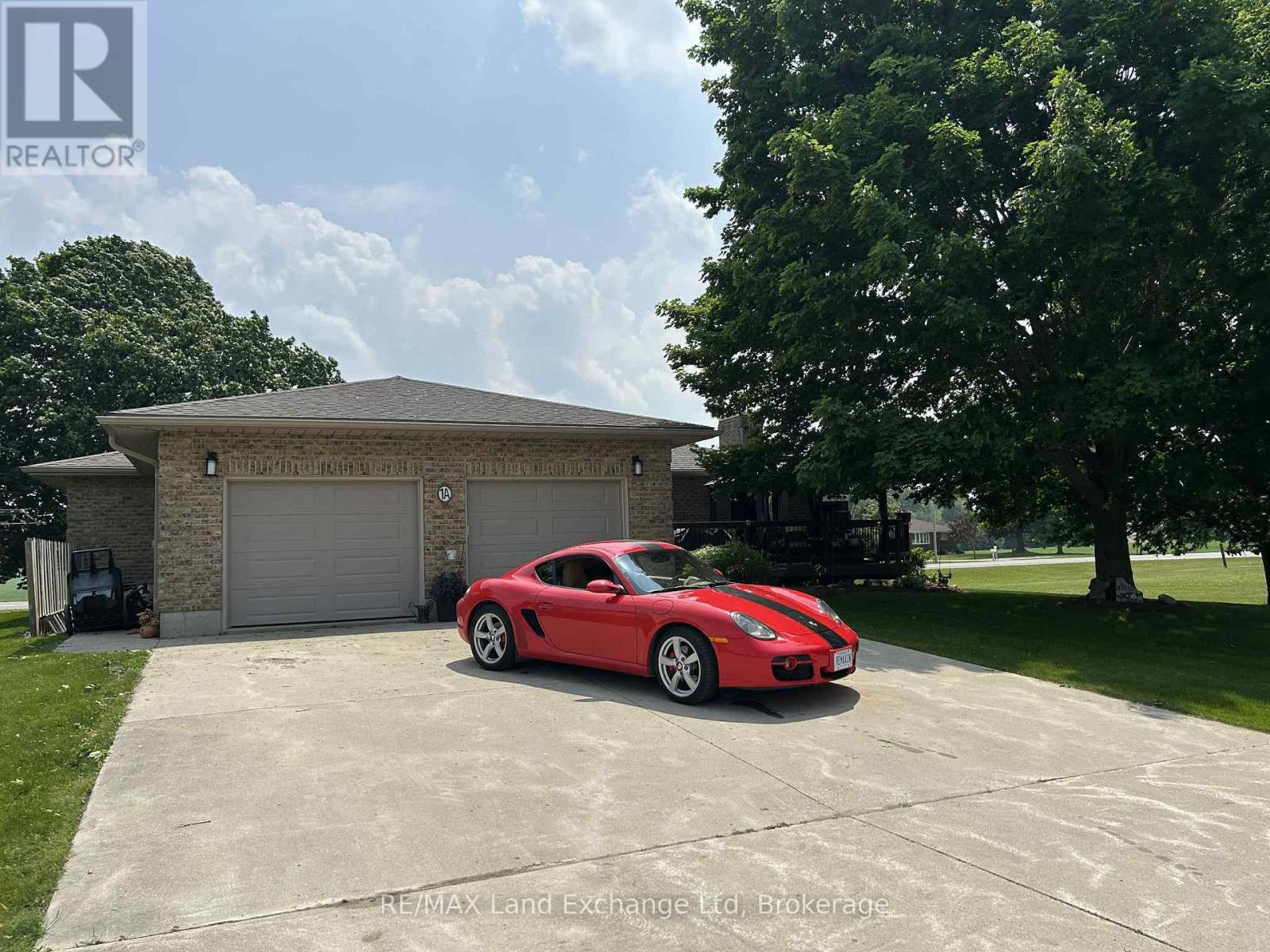 1 A Crawford Street, North Huron, Ontario  N0G 2W0 - Photo 3 - X12035127