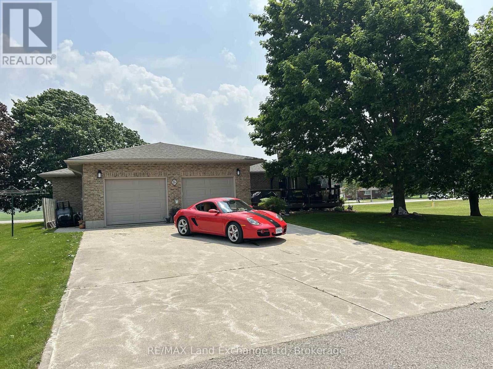 1 A CRAWFORD STREET, North Huron, Ontario
