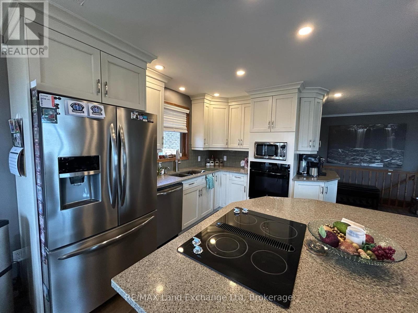 1 A Crawford Street, North Huron, Ontario  N0G 2W0 - Photo 13 - X12035127